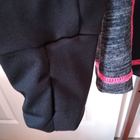 Really cute, Fearless, 1/4 zip up hoodie with thumbholes and a great fit. - Picture 5 of 5